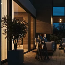 秋の夜長を楽しむ支度。

遠くへ出かけることが難しい時だからこそ、ご自宅のお庭やベランダに出て、EcoSmart Fireに炎を灯し、太陽が...